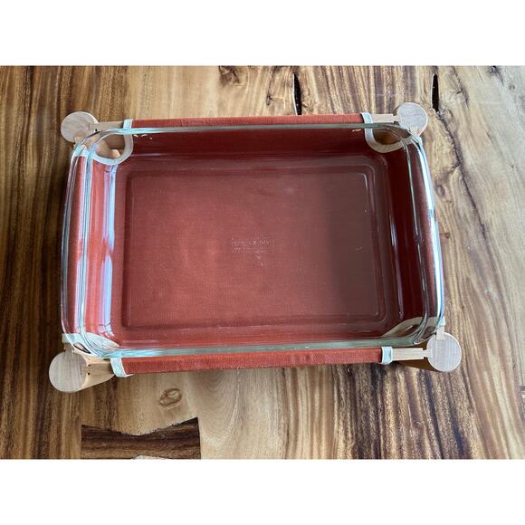 Vintage Pyrex Glass Baking Dish w/ Original Fabric Carrier & Wood‎ Stand - Picture 1 of 7